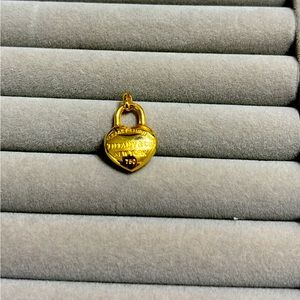 18K Saudi Gold Heart Lock Pendant